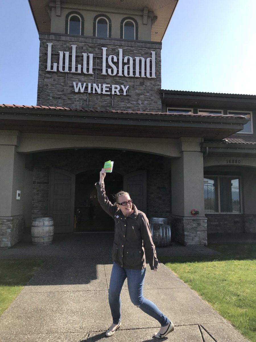 frecklebugs's tweet photo. Chillin with the ice wines @LuluIslandWine https://t.co/X58O9bbgud