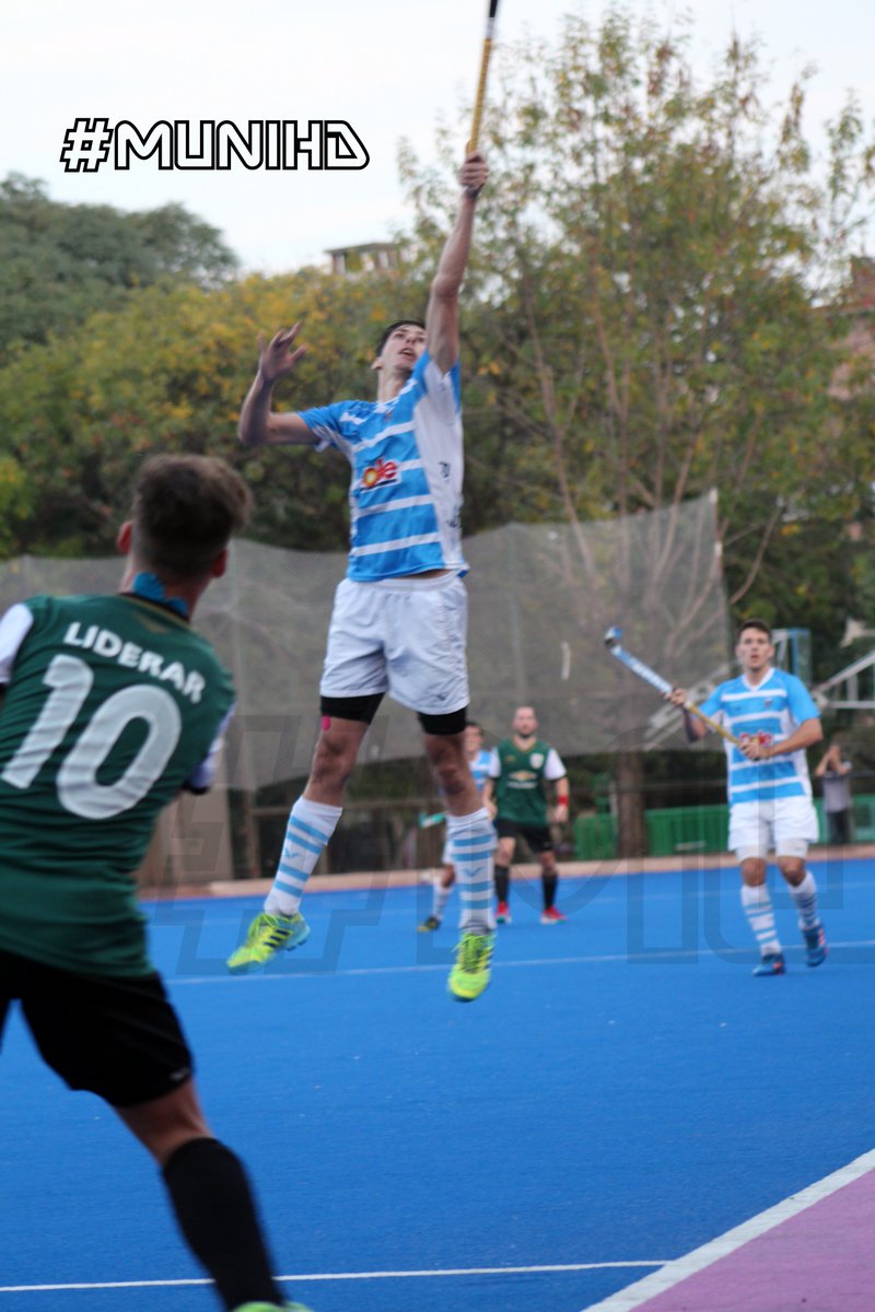 HockeyMUNIHD's tweet photo. #THMC2018 #01F06F #CiudadB 3 Vs #Banfield 3 en #CCBAHockey By #MuniHD @Matischv https://t.co/5OiQZb3IWH