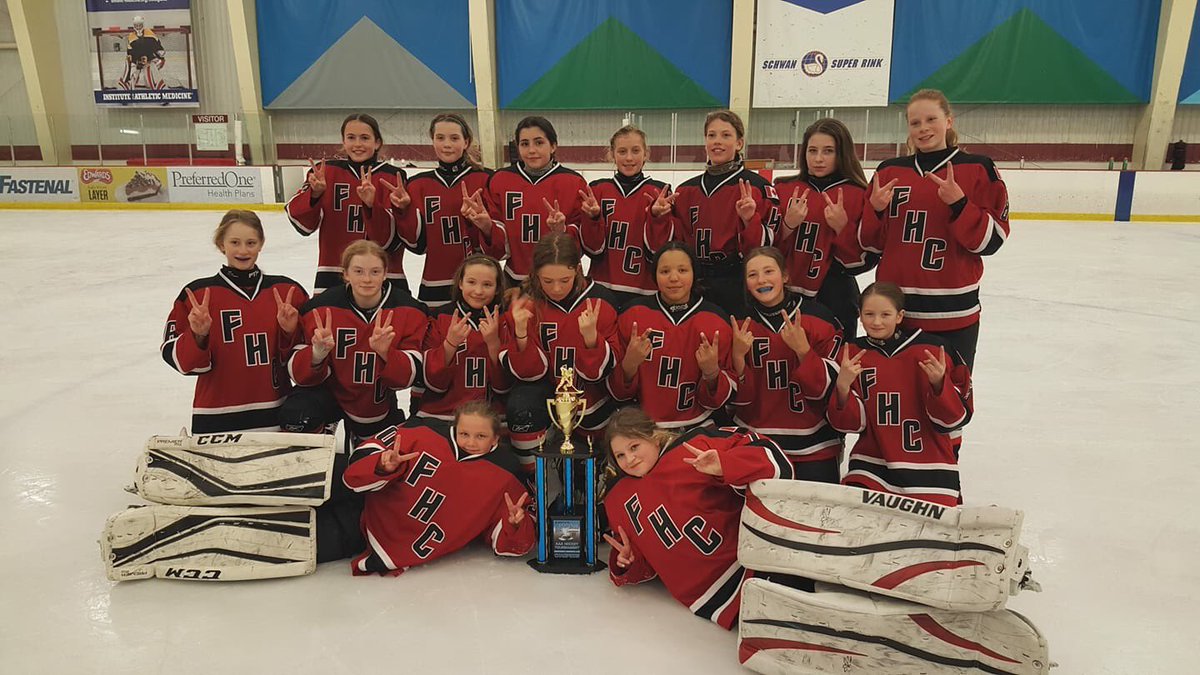 skinamsoil's tweet photo. @marcvanska the girls are bringing him the gold for the Double V https://t.co/ww6Y8tSk7x