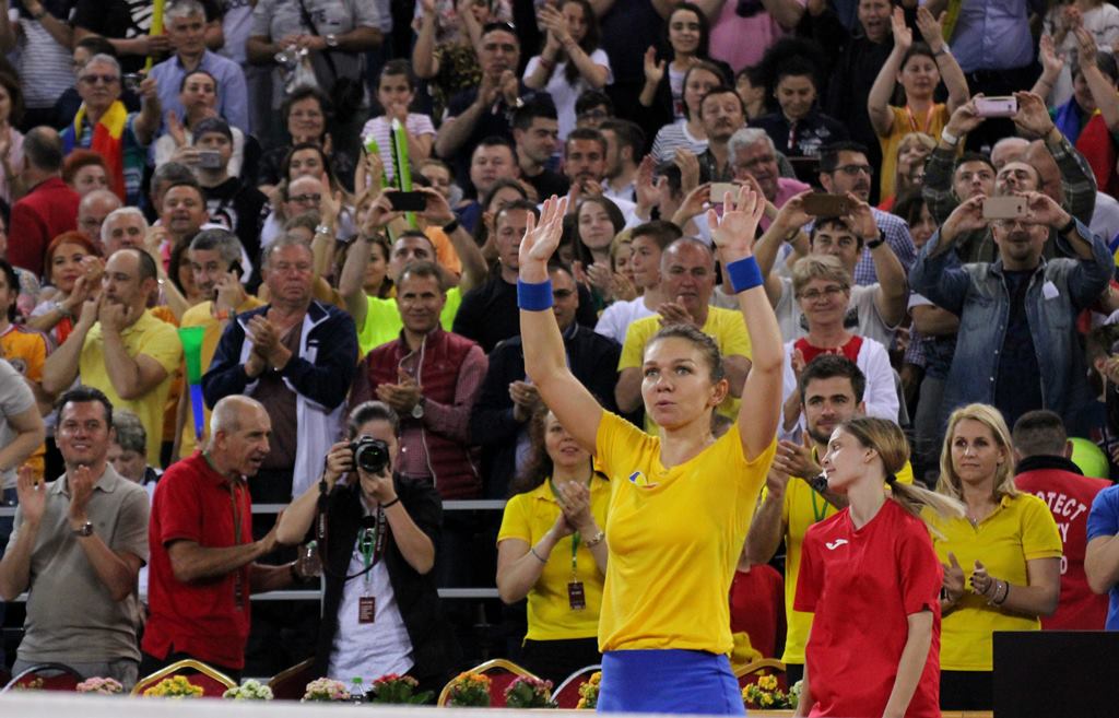 travel__Sports's tweet photo. #SundayThoughts
๐ท๐ด@Simona_Halep : coach @darren_cahill was awake right be4 my match; he told me 2play Patty Schnyder like I play on a good day; his message gave me confidence. It was hard at first 'cause she's a lefty but I won!
๐ท๐ด#ClujNapoca ๐พ #FedCup ๐ท๐ด #ROMSUI ๐จ๐ญ3-0 https://t.co/uAtqWXLs18