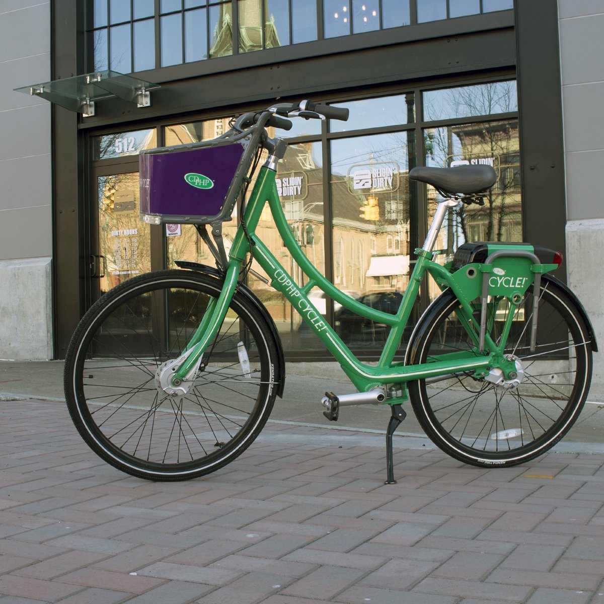Slidin_Dirty's tweet photo. What a beautiful day to bike around #DowntownSchenectady. Do you know what would be great for this @CDPHPCycle basket? A couple of your favorite Sliders and an order of Munchies to go! #GetDirty #SchenecDirty https://t.co/hFzI7MJLy4