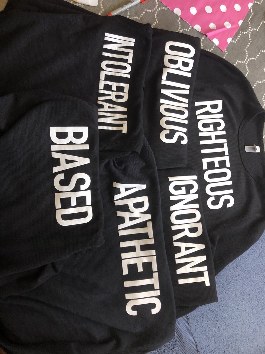 CIAUTS2020's tweet photo. Working on costumes for AUTS 2018 #CIAUTS https://t.co/Pf8bnMR95t