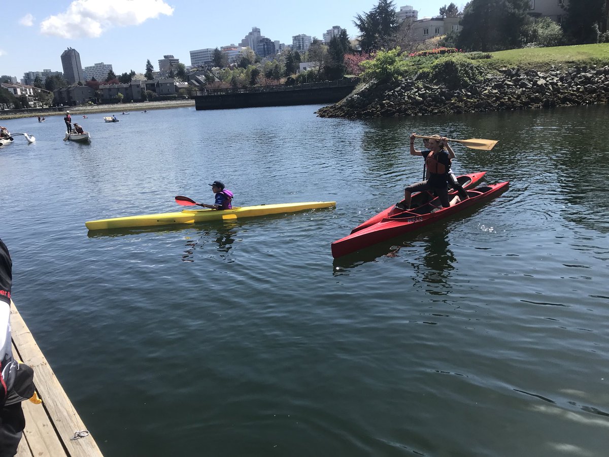 FCRCCsprint's tweet photo. Fun day on the water celebrating the @FCRCC 30th anniversary with our youth flatwater group! https://t.co/icgDST2oqn