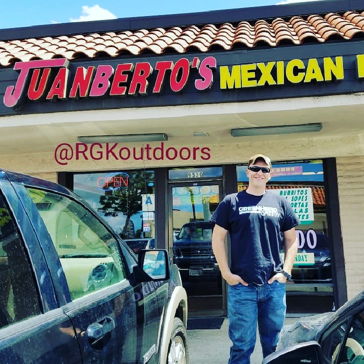 RussellKnaub3's tweet photo. Work took me to #sandiego and it wasn't to bad. This restaurant was absolutely great!! #mexicanfood #california #boots #usnavy #militarytown #dontstealmypics #carlsonschoketubes #theshooterschoice #M3500 #leadheadwaterfowl #controltheskies #hunting #duckhunting #waterfowl https://t.co/CcTHhtzuBY