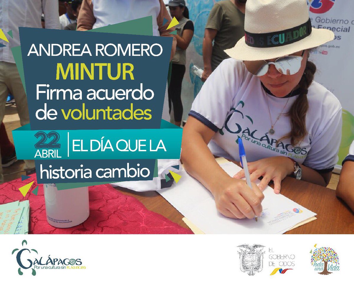 minturgalapagos's tweet photo. En el #DíaTierraEc autoridades de Galápagos suscribieron "Acuerdo de voluntades" para articular acciones que permitan promover el uso responsable de plásticos desechables. #GalápagosSinPlásticos https://t.co/QyAVlmhUw9