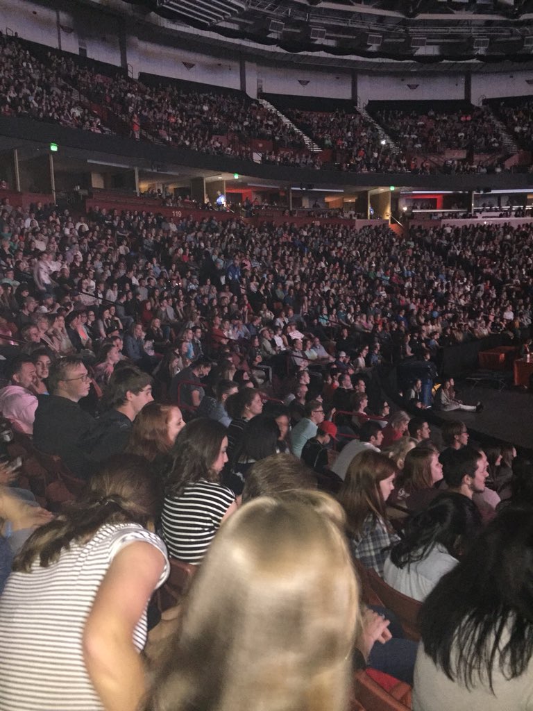 bigEboggs's tweet photo. Somebody said our nation’s youth are gone to hell... the devil is a lie! Thousands in Greenville SC! #Outcry2018 https://t.co/Tr1n16RaFD