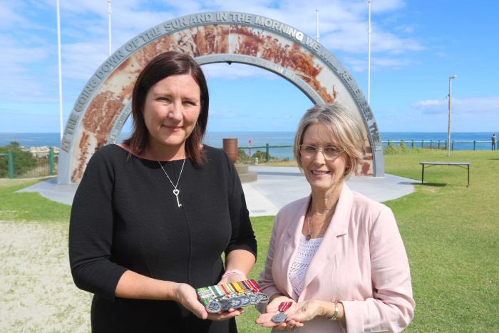 LizzyKilkenny's tweet photo. Women veterans stand up for right to march after Anzac 'kick in the guts' #ByTheLeft https://t.co/1E2RXfsKLa https://t.co/SYtpg3hE0C