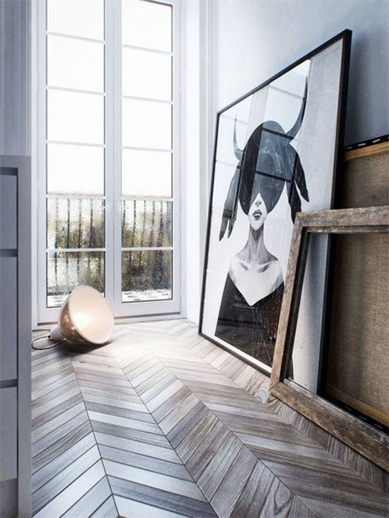 SETimber's tweet image. Some Chevron inspo for your Monday morning 😍  Loving the beautiful tones in the timber highlighted through the parquetry. 

Source unknown
#floorboards #flooring #setimber #melbourne #sydney #timber #timberflooring #oak #modern #contrast #interiordesign #chevron #europeantwist