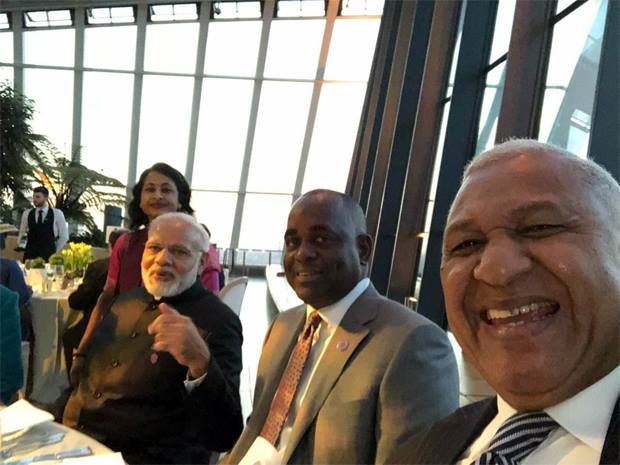 angry_kpra's tweet image. Our very own Reluctant Hero at #CHOGM2018. Vinaka @FijiPM. 

#ButFirstLetMeTakeASelfie #Talanoa4ambition