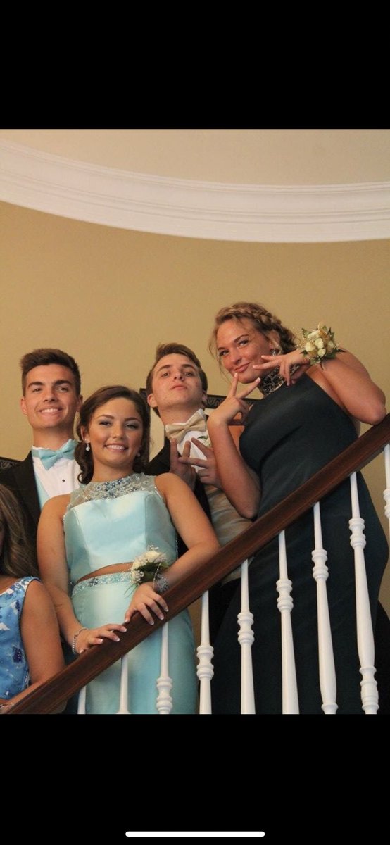 juliaivy16's tweet photo. Happy Birthday @drewbee32!!! Hope you’ve had a great day 🎉 https://t.co/LiHQg9X9Uo