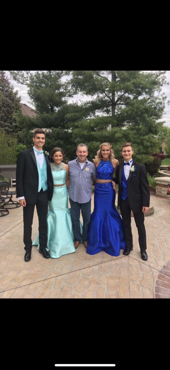 juliaivy16's tweet photo. Happy Birthday @drewbee32!!! Hope you’ve had a great day 🎉 https://t.co/LiHQg9X9Uo