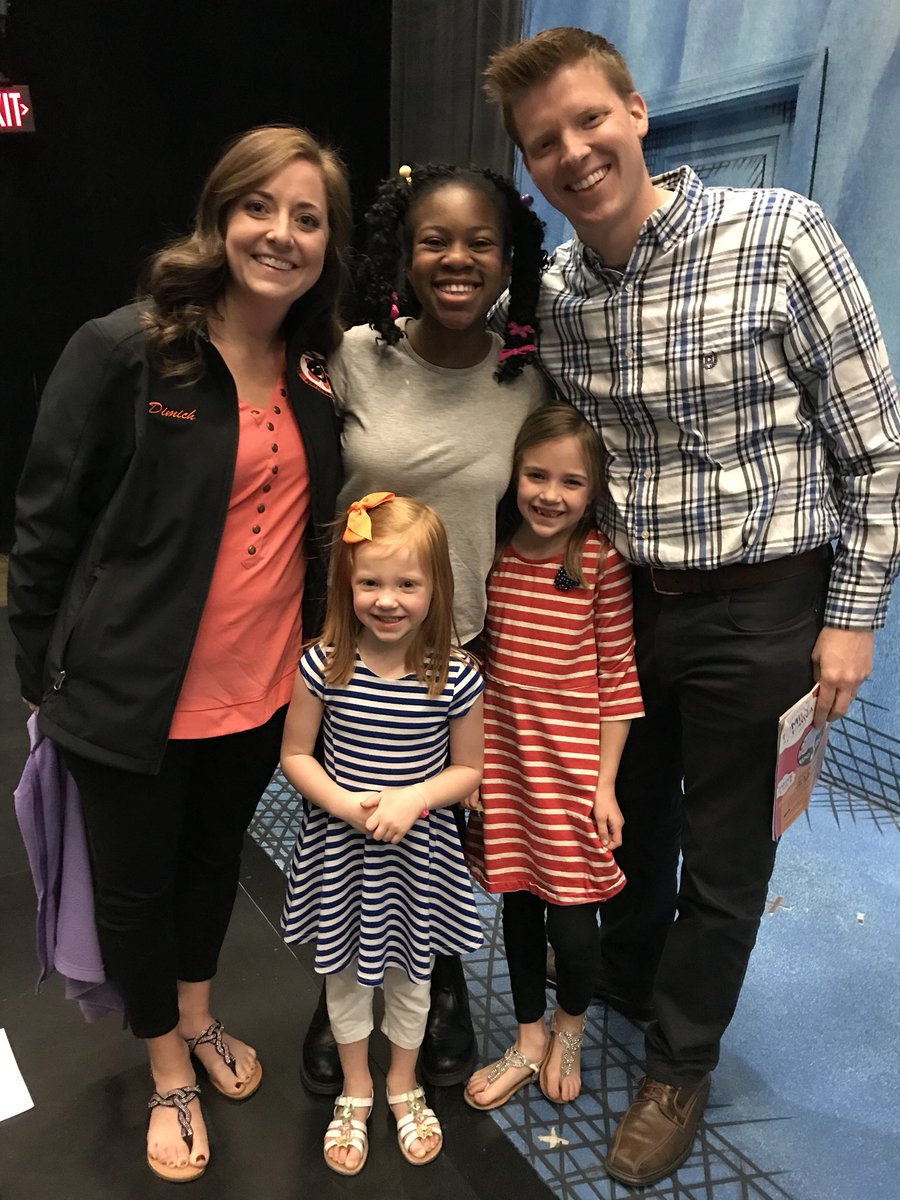 We got to see Ileri Okikiolu in Corduroy today! My girls LOVED it and loved seeing Ileri shine on stage! Congrats on a great run of performances and making us at FHS so proud! @FHSBerg <a href="/district192/">Farmington Area Public Schools</a>
