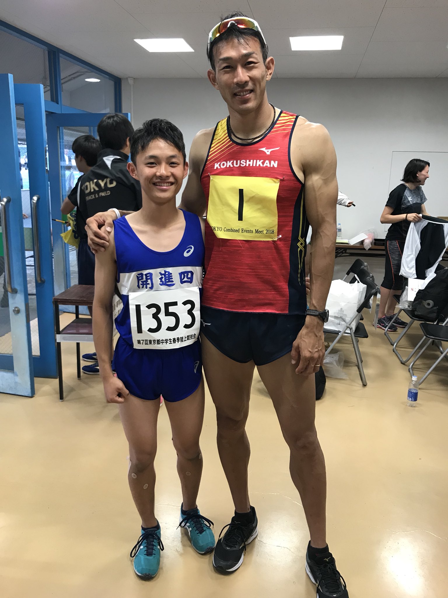 中目黒クラール整骨院 憧れのキングオブアスリート 右代啓祐 選手と息子がツーショット 右代選手 優勝おめでとうございます 息子も中学四種3位 おめでとう キングオブアスリート 右代啓祐 東京混成 混成競技 中学四種 T Co Nv2vy8djck 中目黒クラール整骨院 憧れのキングオブアスリート 右代啓祐 選手と息子がツーショット 右代選手 優勝おめでとうございます 息子も中学四種3位 おめでとう キングオブアスリート 右代啓祐 東京混成 混成競技 中学四種 T Co Nv2vy8djck