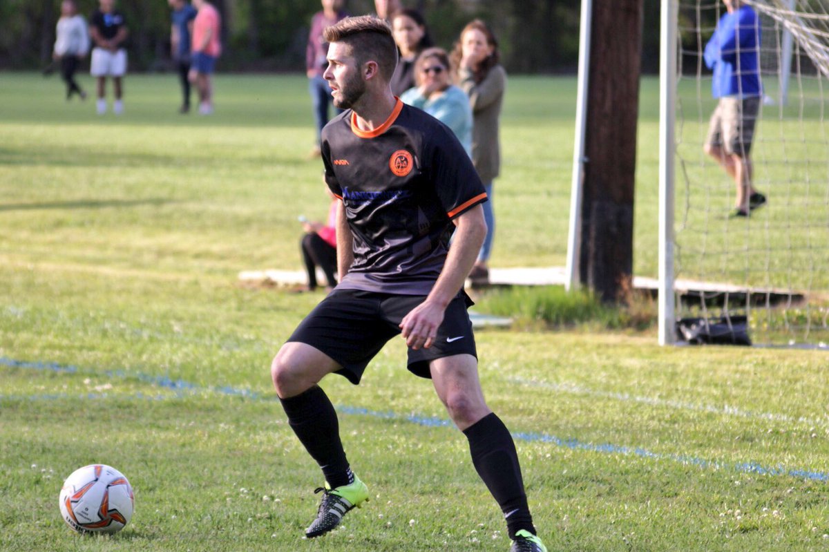 LowcountryUtd's tweet photo. #Charleston Top by @inariasoccer

#GetSuited • https://t.co/wROzjSedV4

#MankiewiczCoatings | 🖤🧡 https://t.co/2CK8vIPBkb