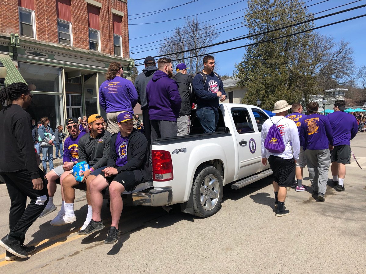 AUSaxonFootball's tweet photo. Had a blast marching in this years Hot Dog Day Parade ! 🌭 https://t.co/dlM1FTUCUH