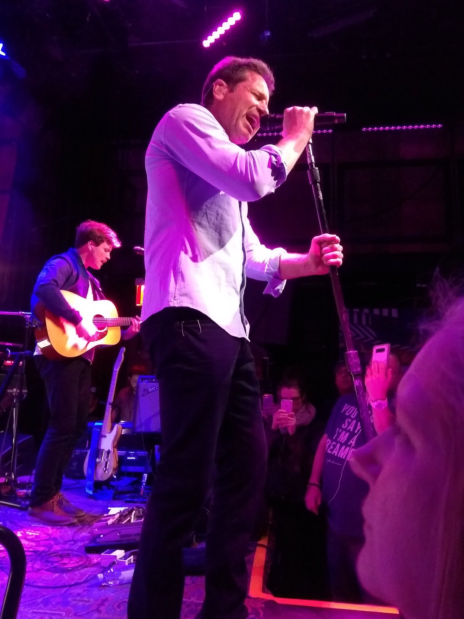 2018/04/22 - Tribeca Film Festival presents David Duchovny Live DbbWMT5VAAAFQaB