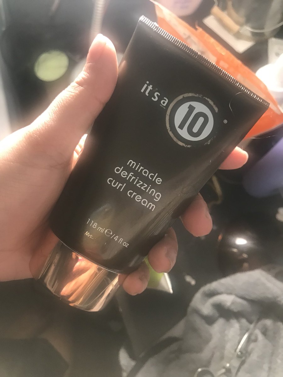 shannonbland_'s tweet image. Currently my fav products for my curls ✨ #DevaCurl #Itsa10