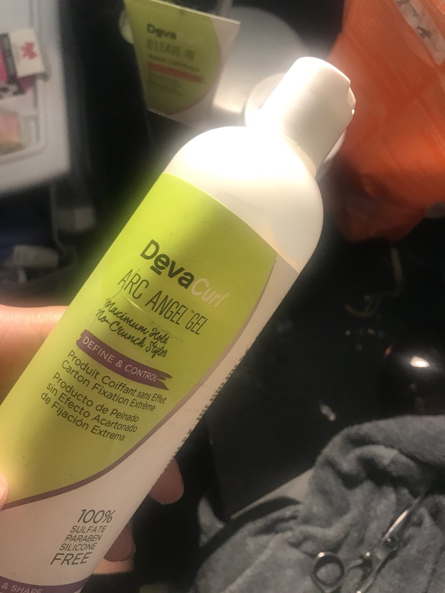 shannonbland_'s tweet image. Currently my fav products for my curls ✨ #DevaCurl #Itsa10