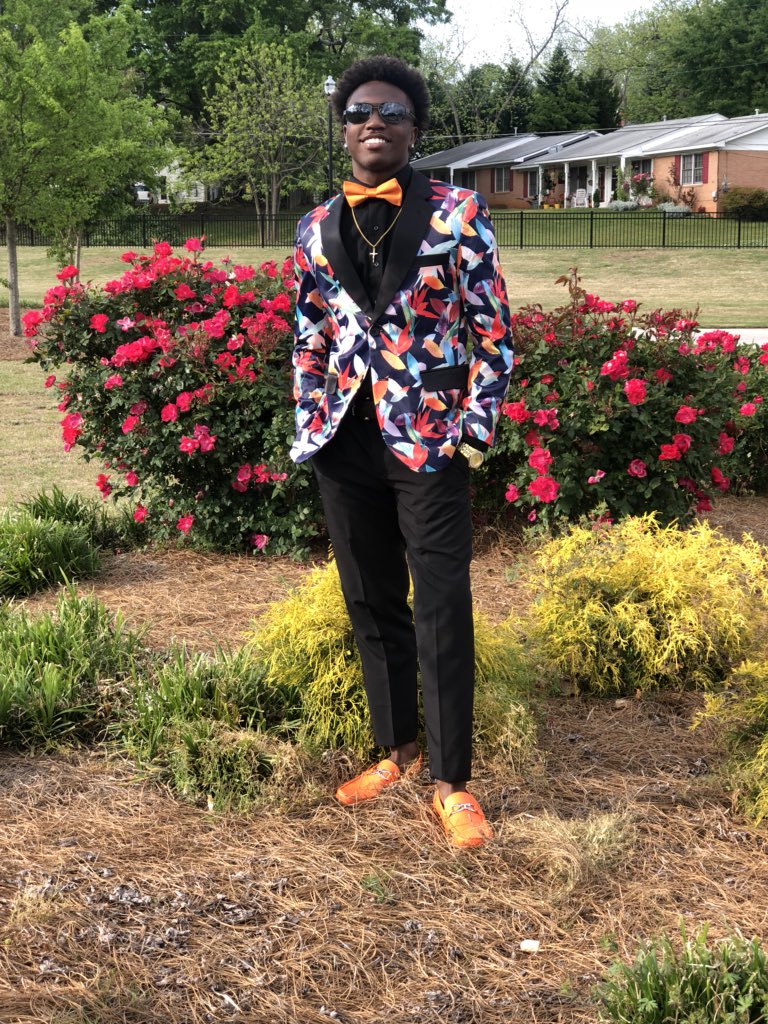 Jaylund5's tweet photo. Had fun last night 😝💦 #Prom2k18 https://t.co/R5urMOzfJF