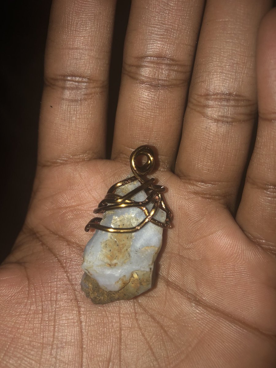 theshaebutta's tweet photo. started my jewelry company last night๐ holla at me for custom pieces. #solstones #stoned #crystals #jewelry #charms https://t.co/MwbF4DONeT