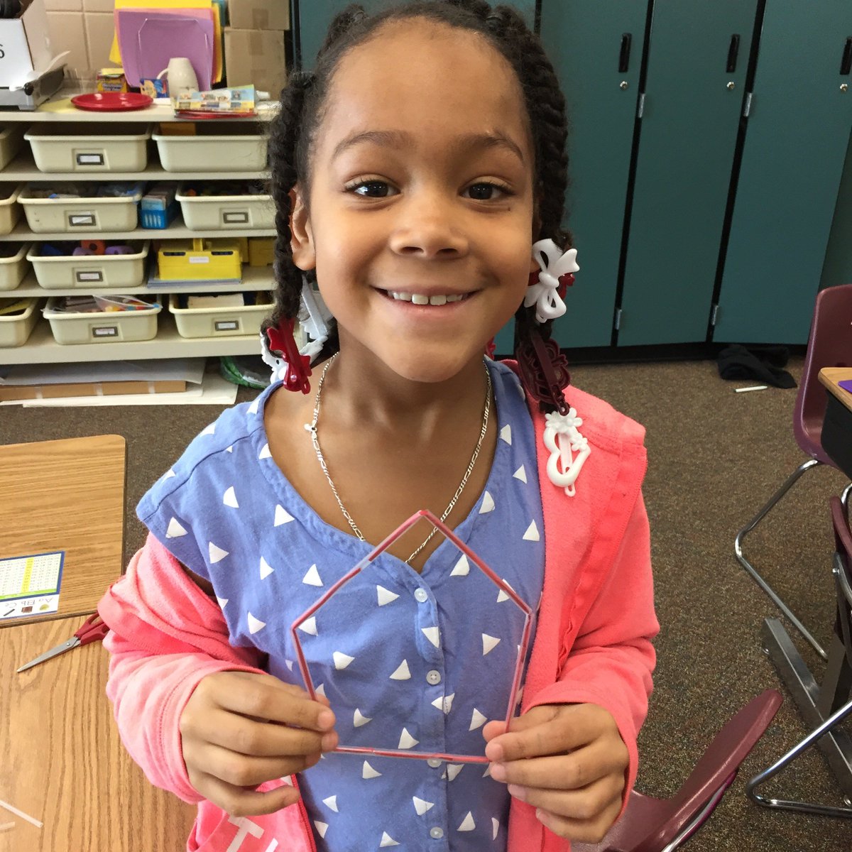 TroupClassSSP's tweet photo. Applying what we've learned to make POLYGONS during our geometry unit. Hands on learning is the BEST!
#ssppride #tryeverythingkec https://t.co/Bx4MxY7DFs