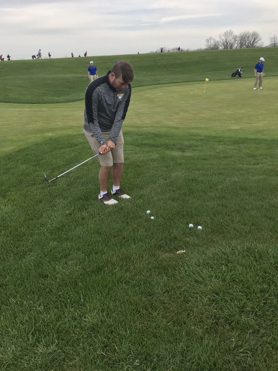 MidwayMGolf's tweet photo. Getting some practice in before the first round of conference tomorrow! https://t.co/fwHEvXCdYF