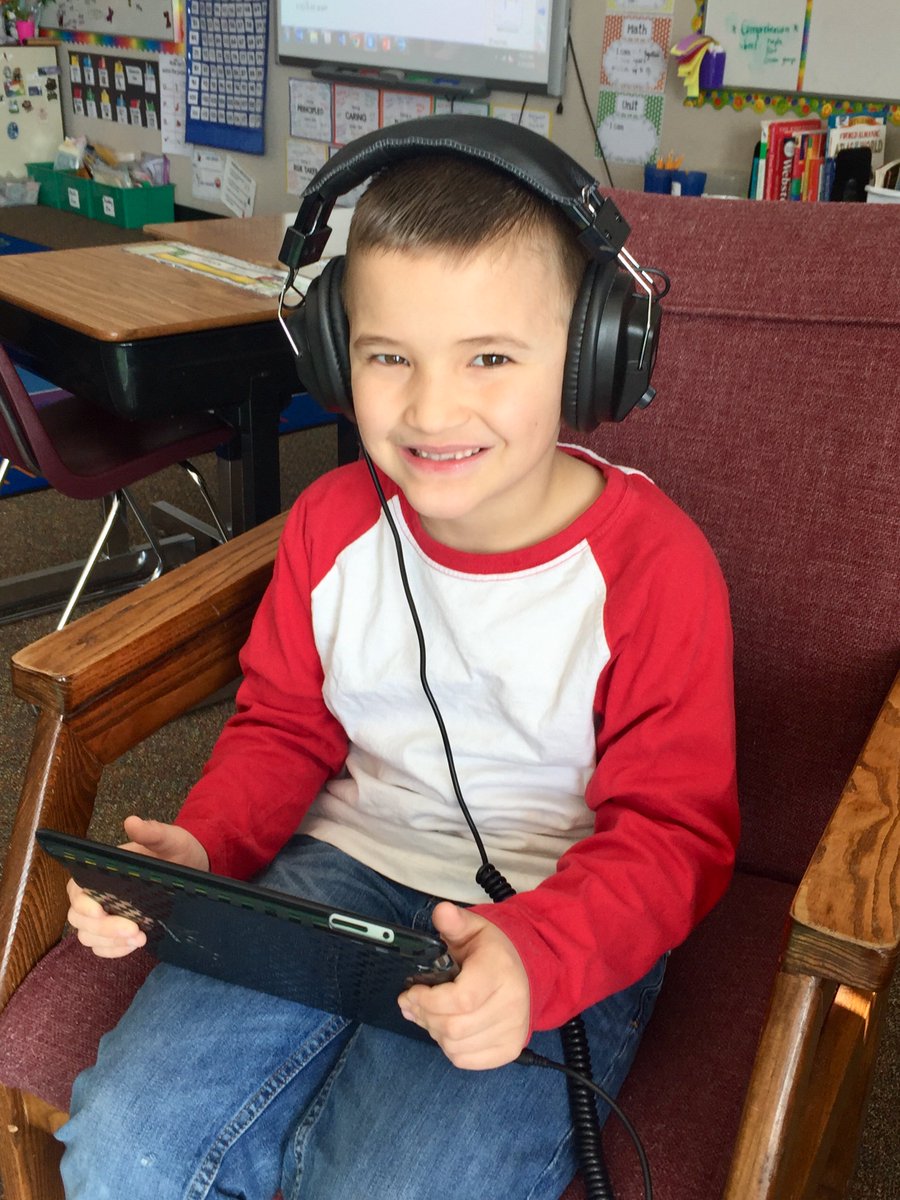TroupClassSSP's tweet photo. Our classroom recently received a set of 10 student headphones from a generous @DonorsChoose donor! What a blessing! We use our headphones daily and reflect often on the kindness of our donor, and ways we can spread kindness to others.
#DonorsChoose #ssppride #tryeverythingkec https://t.co/biU7YYFZE9
