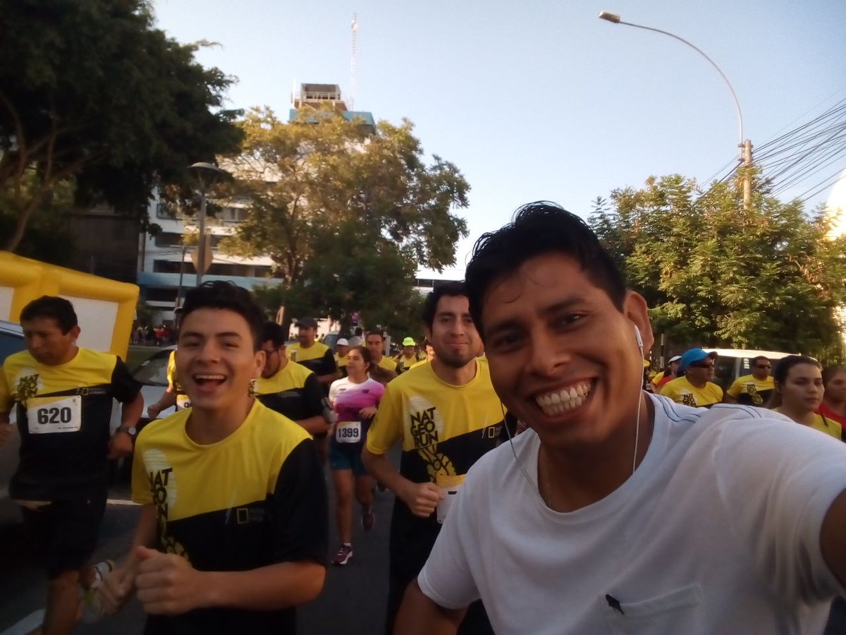 Flopy164's tweet photo. @NatGeo_la #DiaDeLaTierra gracias #NatGeoRun2018 😀. https://t.co/beEXFJIsc8