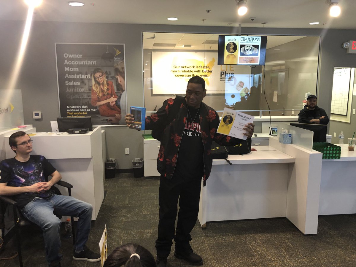 JimYountii's tweet photo. #TeamYount - Rep of the Year!!!! From The DSC - Antwann Hawkins!!! Congrats!! Awesome Work!!! @mark_nachman @MartyHayes11 @716moneyteam212 https://t.co/9fOa5jjd0h