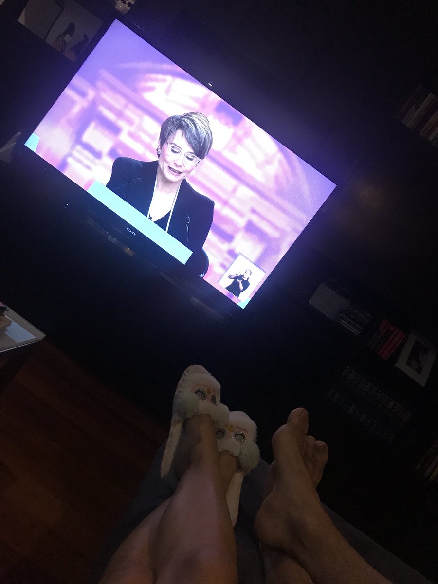 Viendo el debate ... es nuestro deber estar muy bien  enterados antes de votar ... #DebateDelDebate