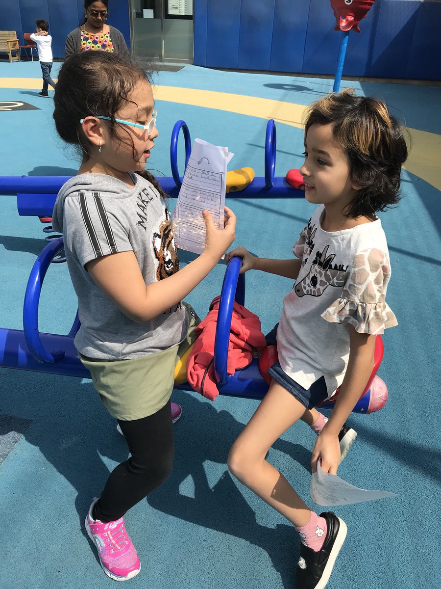 alicedahny's tweet photo. Sharing our How-To Writings outside to enjoy the beautiful weather! #kispride #2ndgrade #2Crocks #writingworkshop @TCRWP https://t.co/4Z3cTdcUJn