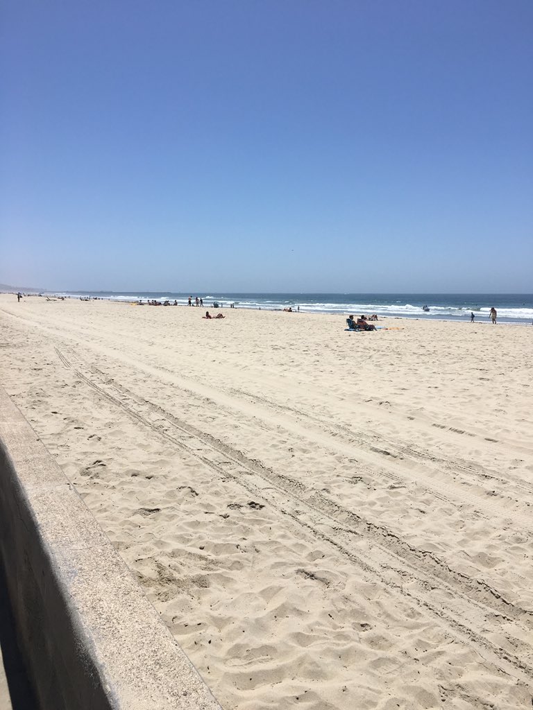 RobbieFloyd6's tweet photo. #ahtdspring What a great place San Diego is. Beautiful Mission Beach! https://t.co/v1OZrOzLap