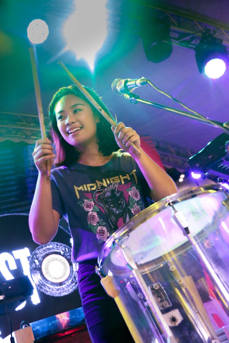 rissyrissu's tweet photo. Record Store Day (3/5)
@jejermaine
#RSDPILIPINAS2018 https://t.co/1afstHkUIk