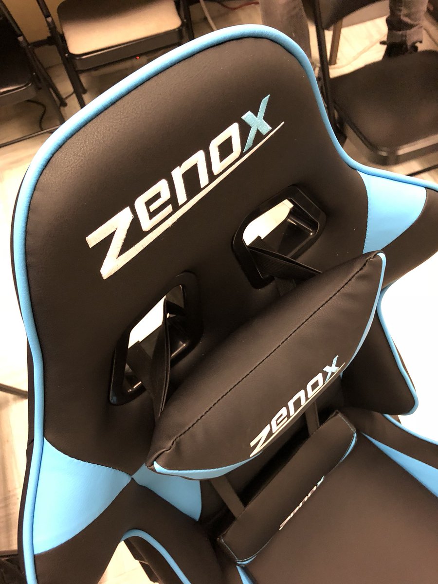 DawsonGameClub's tweet photo. Is something missing in your set up ? Do you want to look more professional while streaming ? Well, the good people at @ZenoxStore are giving a gaming chair this Friday at our event !!! The info can be found on our website https://t.co/QG0KfeSivY #sponsor https://t.co/2uIrs5rTSw