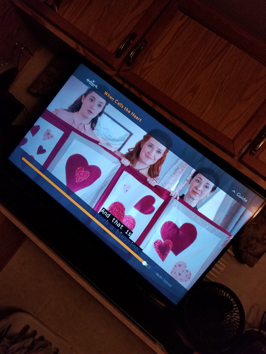 thelisher's tweet photo. @hallmarkchannel @WCTH_TV @LoriLoughlin @brbird @DLissing  Do you sell this quilt?? #hearties need to always feel wrapped in love too! 😭😭😭 https://t.co/200vwVtik0
