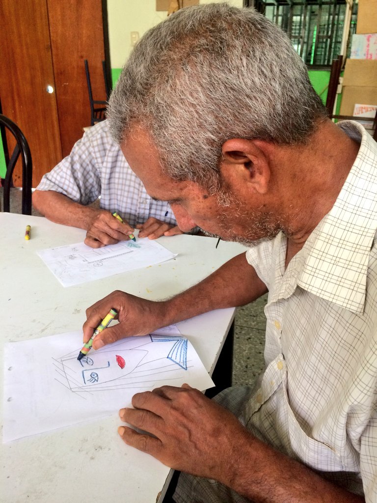 amilcarciber's tweet photo. Continúamos Con La Demostración De Las #Habilidades Para El #Dibujo 🌆y La #Pintura 🎨 Que Tienen Nuestros Adultos Y Adultas Mayores 👵👴👵👴 #Talentos Enmarcados En El #AreaDeProgramasSociales ✏📚 La Cual Se Lo Disfrutaron..! ✏📝✏📝✏ @NicolasMaduro @salainass @magallyvina https://t.co/KHJL3pvYHl