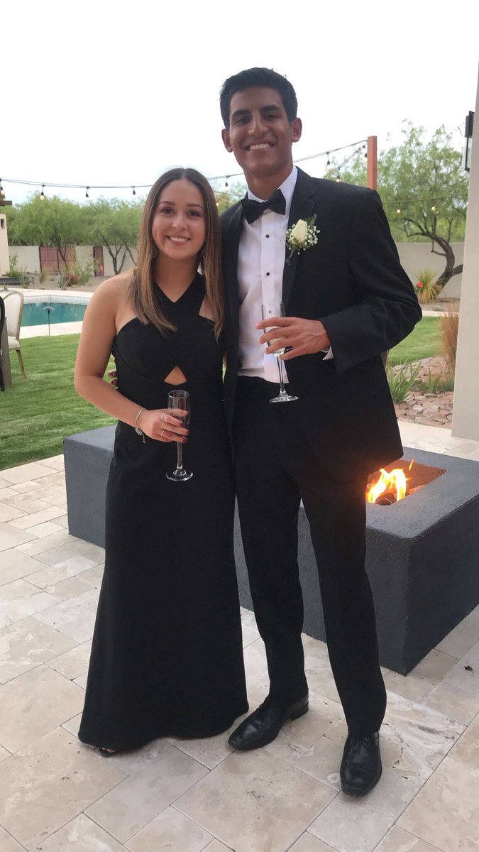 kevjimenez05's tweet photo. Prom 2K18 🥂 https://t.co/gr6WD0KNi5