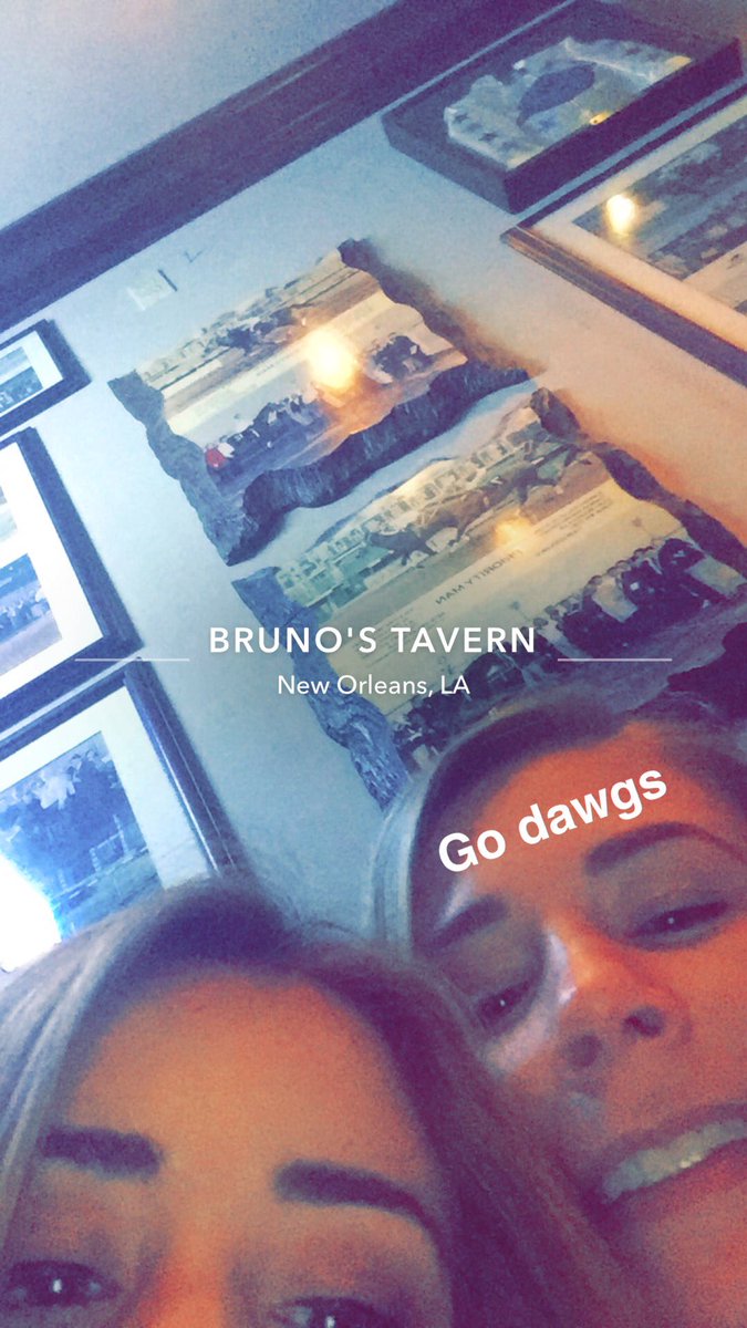 m_athenaa's tweet photo. you know it’s tru luv when you get separation anxiety from ur bff @h_sheaa imy sm &amp; i can’t wait to see u tomorrow!!!!! thanks for being my rock!!!!! idk what i’d do without you!!!! 💗💗 love u hooter shea!!! 👻👻 https://t.co/ArkOOurdEY