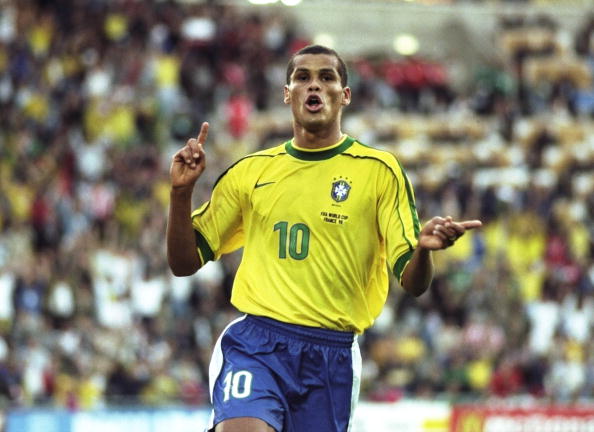 BBCSport's tweet photo. Rivaldo has reportedly told Neymar that he should leave PSG.

A look at the back pages 🗞 https://t.co/GDUmTQ3JoL https://t.co/3qD91nO8E3