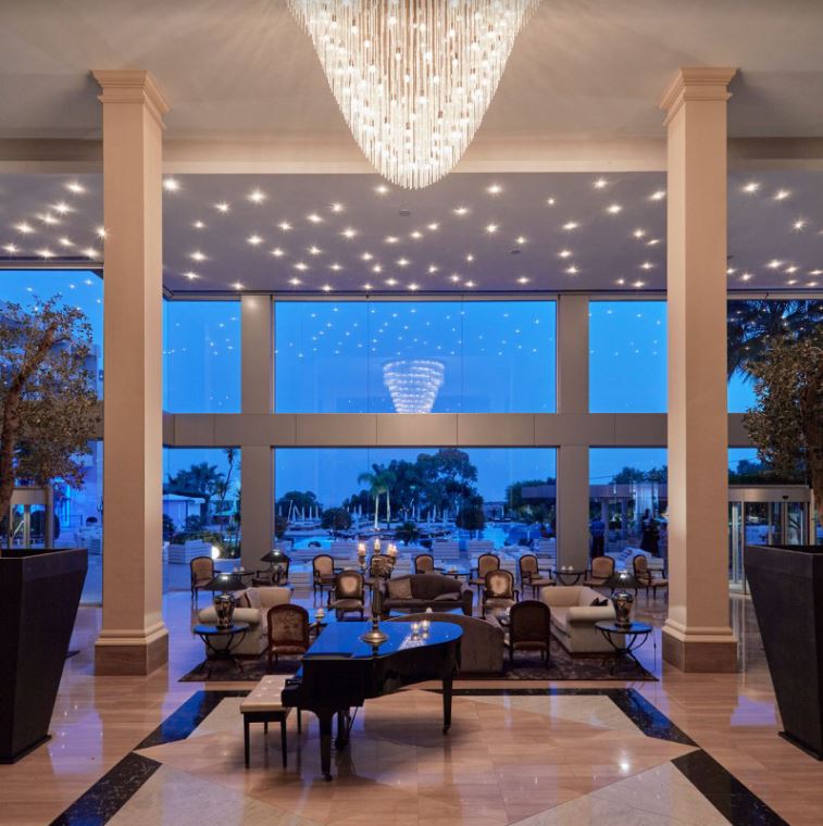 It's grand, it's elegant and the ideal place to enjoy a cup of tea or coffee! It's Le Grand Foyer at #GrecianPark
#hotelgoals #visitcyprus #chandelier #grandpiano #cyprus #protaras #grecianhotels #vacationmode