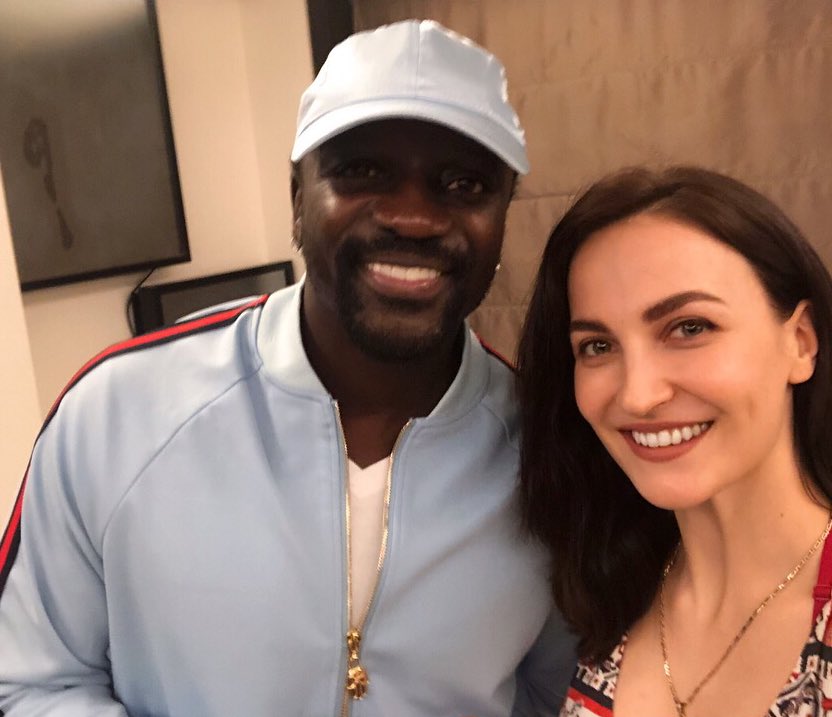 Elli AvrRam tweet media