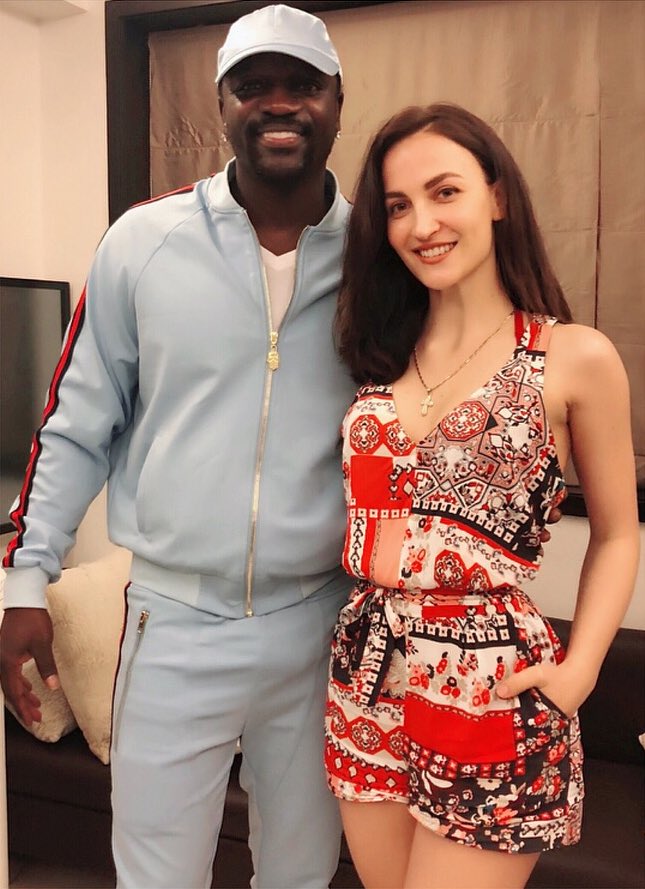 Elli AvrRam tweet media