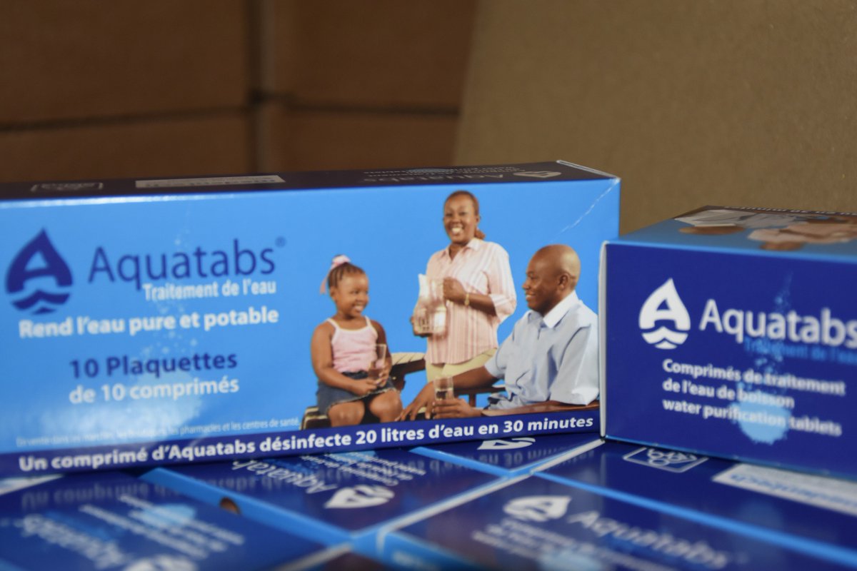 Douteux de l'état de votre eau de boisson! Plus de soucis à vous faire, Aquatabs est la meilleure solution pour son traitement efficace. Aquatabs, en vente partout dans les pharmacies. Pour davantage d'informations, appelez gratuitement le 7344 ou visitez:abmsbj.org/index.php/prod…
