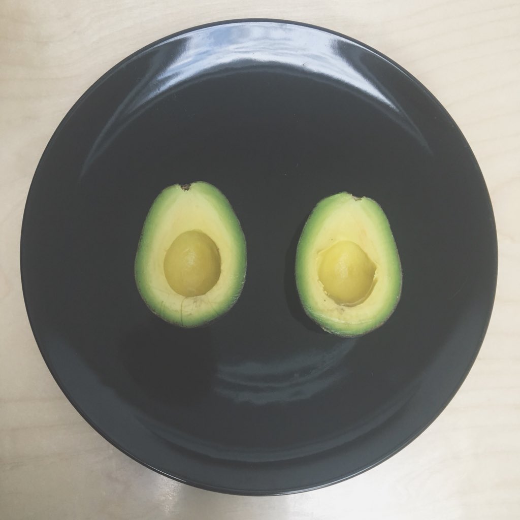 MyVeganVow's tweet photo. AVO GOOD WEEK - This morning I’m spreading setting myself up for the week! I’m thinking this will involve buying eco friendly tooth brushes... A change a week to help this planet we call our home 🌍 🥑 🌏 🥑 #mondaymotivation #focus #goals #mondfulliving #saveourplanet https://t.co/22KBjAY3G0