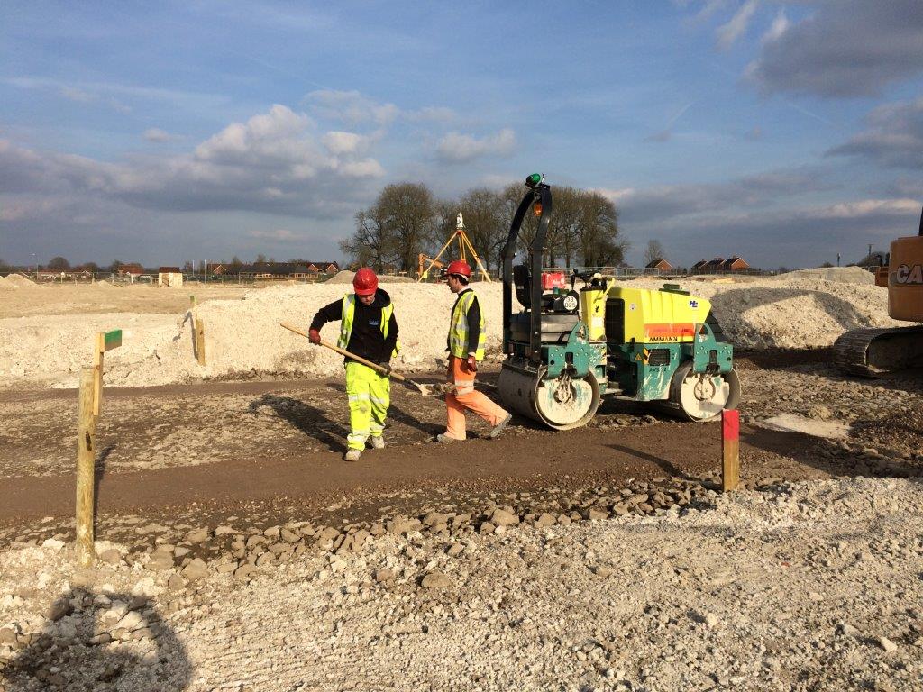 Lovell_SP's tweet photo. Bob Nugent, project manager is leading our #Ludgershall site where, in amongst the chalk, the future is beginning to take shape! Foundations will soon be on the horizon! @Lovell_UK #Building #Construction #ArmyBasing #Ludgershall #NewHomes https://t.co/oY4k8hAWX9