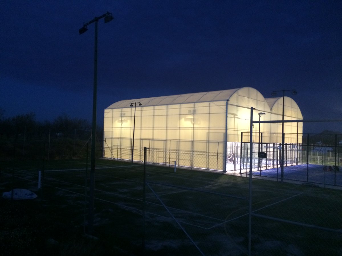 PadelTechUK's tweet photo. #PadelPointer Want to have the option of playing 24/7 365 days of the year? Apart from lighting, the main thing that will help with this and player retention is a canopy… https://t.co/dr90xfw4Zi