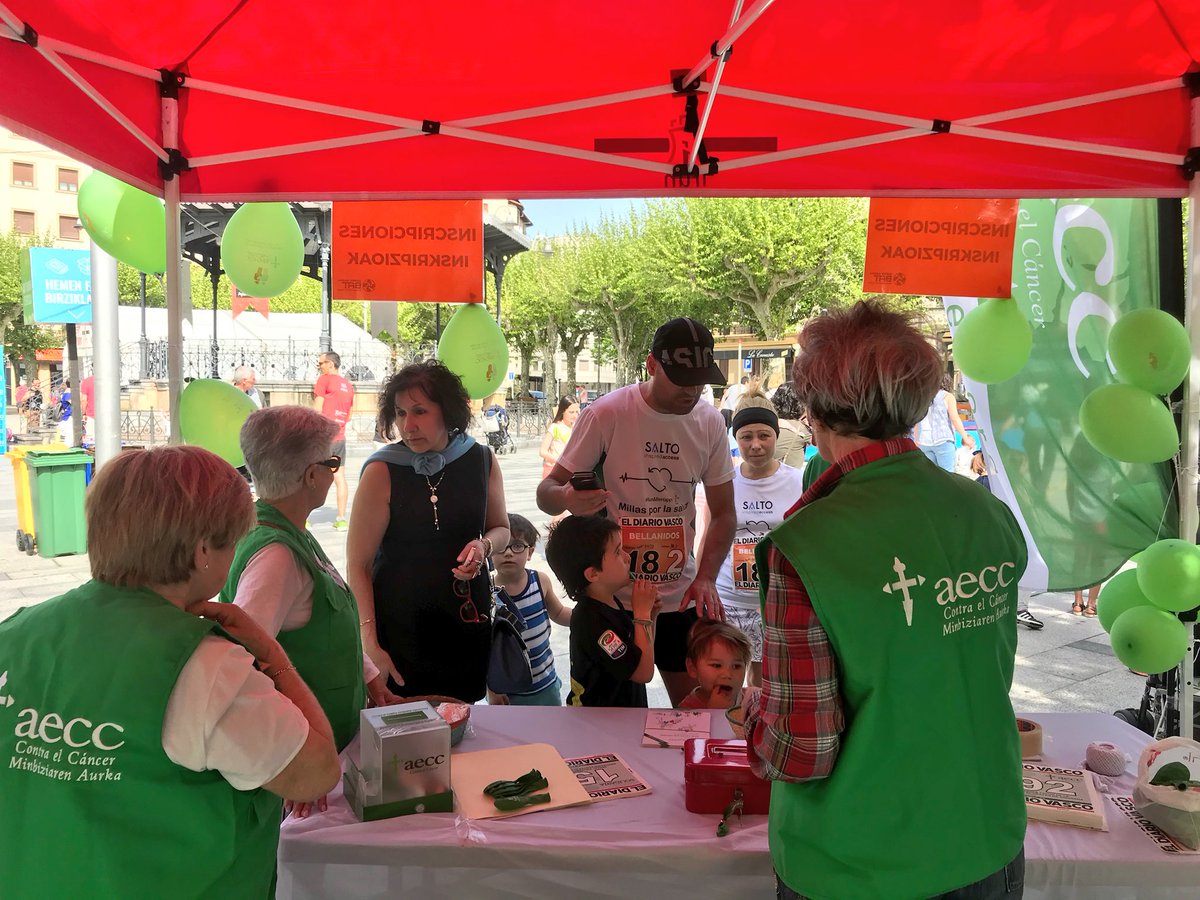 gipsolidarioa's tweet photo. Ederra,#Irungo,#3milia lasterketan jasotako babesa, @bidasoatletismotaldea,#MinbiziarenKontra,@aeccgipuzkoaren alde /Precioso el apoyo recibido en,#Irún en la carrera,#3millas de @bidasoatletismotaldea a favor de @aeccgipuzkoa https://t.co/7l8ev7nuux