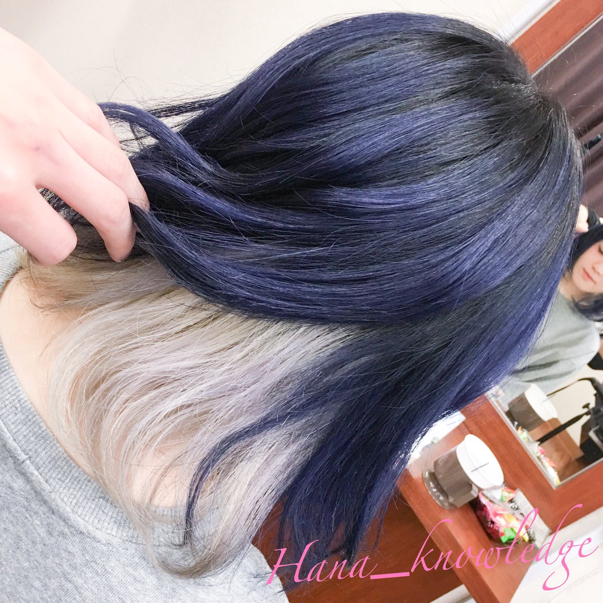 ট ইট র Hana 夏アニメ待機中 ネイビーinホワイトブロンド ちょっとした ポイント的なのも添えて 秋葉原 Fuwat 派手髪師 華のある髪色 派手髪 ネイビー インナーカラー ホワイト ホワイトブロンド 派手髪好きな人rt カラーさせてください可愛く