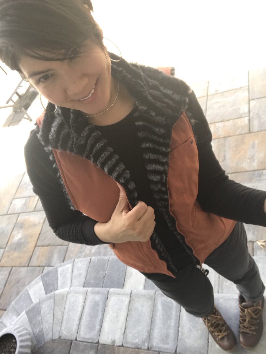 thriftyelements's tweet photo. What a great #weekend 🌷☀️ #springishere #AnnArbor #casual #StreetStyle #streetfashion #InStyle #OOTD #ootdfashion @WoolrichInc #boots #hiking #outdoorfun ❤️ my #thrifted faux fur vest so much! #thriftfinds #sustainablefashion #ecofashion #reuse #recycle #thriftyelements https://t.co/o5huMJd6U1