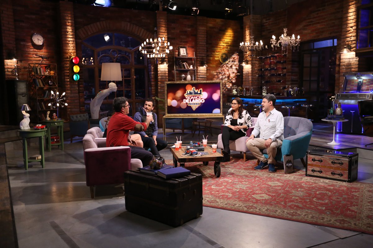 #SigamosDeLargo tweet media